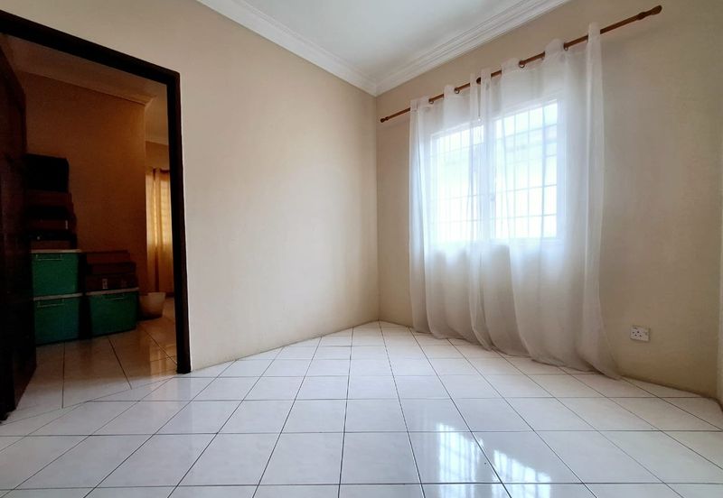 Taman Pinggiran Putra