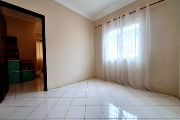 Taman Pinggiran Putra