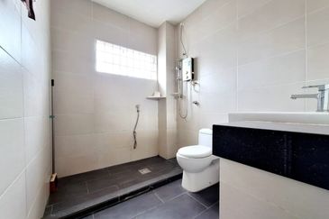 Taman Pinggiran Putra