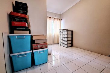 Taman Pinggiran Putra