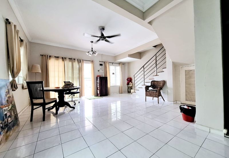 Taman Pinggiran Putra