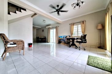 Taman Pinggiran Putra