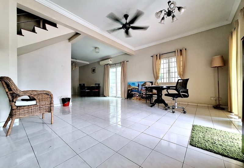 Taman Pinggiran Putra