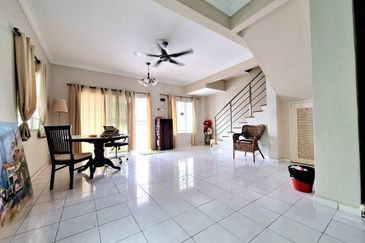 Taman Pinggiran Putra