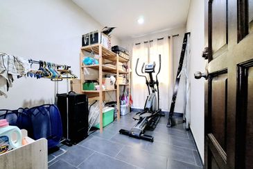 Taman Pinggiran Putra