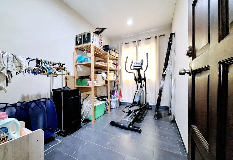 Taman Pinggiran Putra