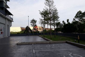 La Thea Residences @ 16 Sierra