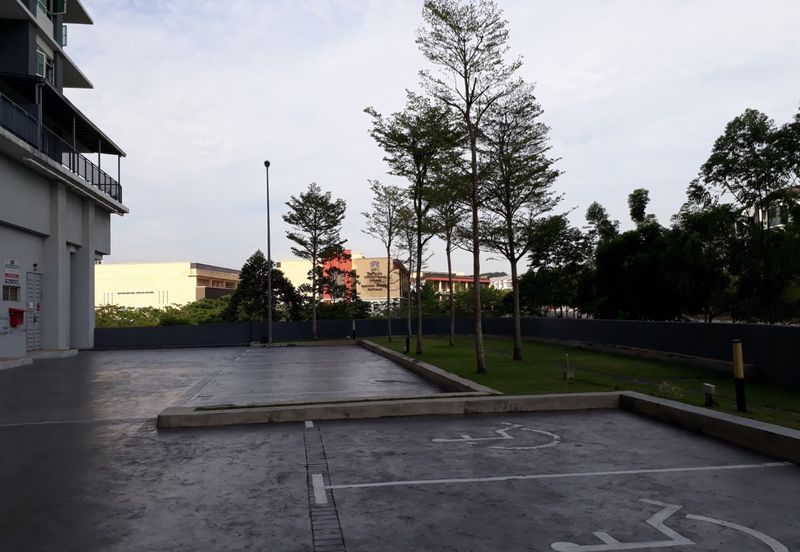 La Thea Residences @ 16 Sierra