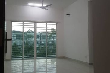 La Thea Residences @ 16 Sierra