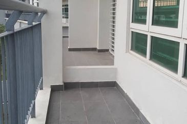 La Thea Residences @ 16 Sierra