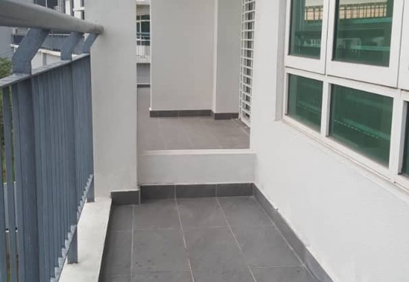 La Thea Residences @ 16 Sierra