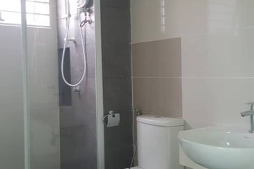 La Thea Residences @ 16 Sierra