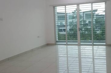 La Thea Residences @ 16 Sierra