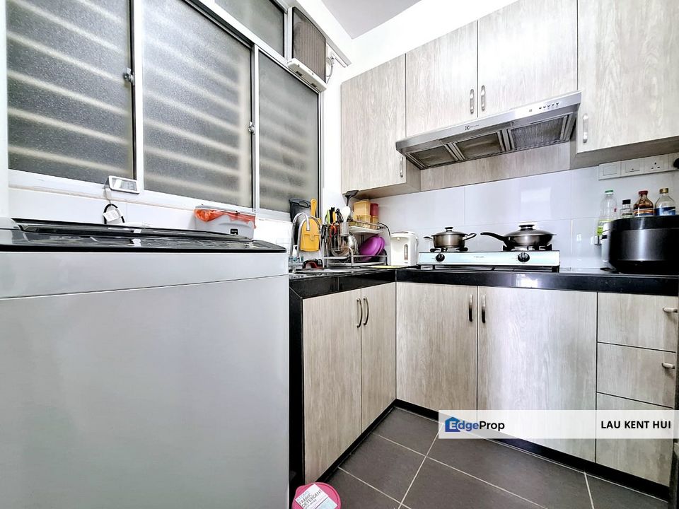 Casa Tropika Puchong Selangor Move in Condition Premium Block Nice View Well Kept, Selangor, Puchong