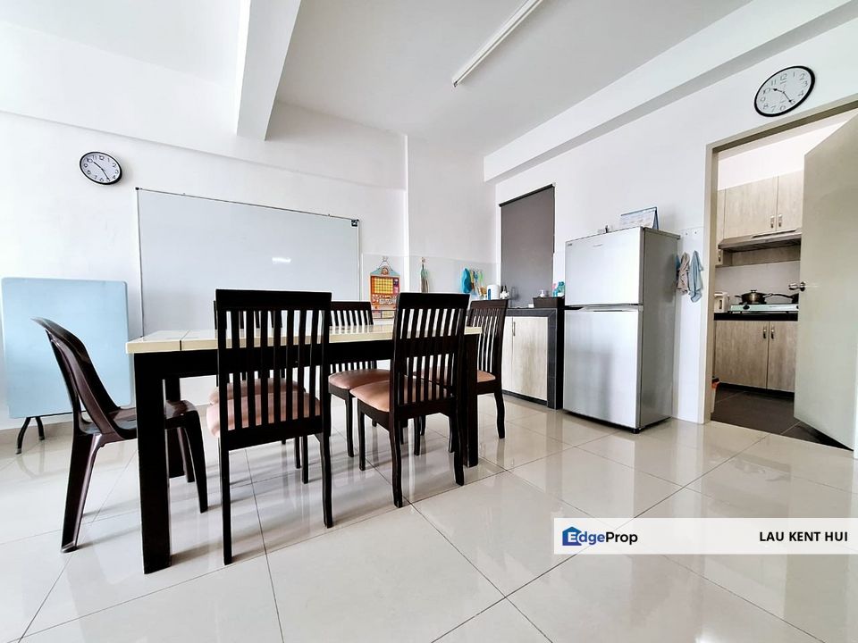 Casa Tropika Puchong Selangor Move in Condition Premium Block Nice View Well Kept, Selangor, Puchong