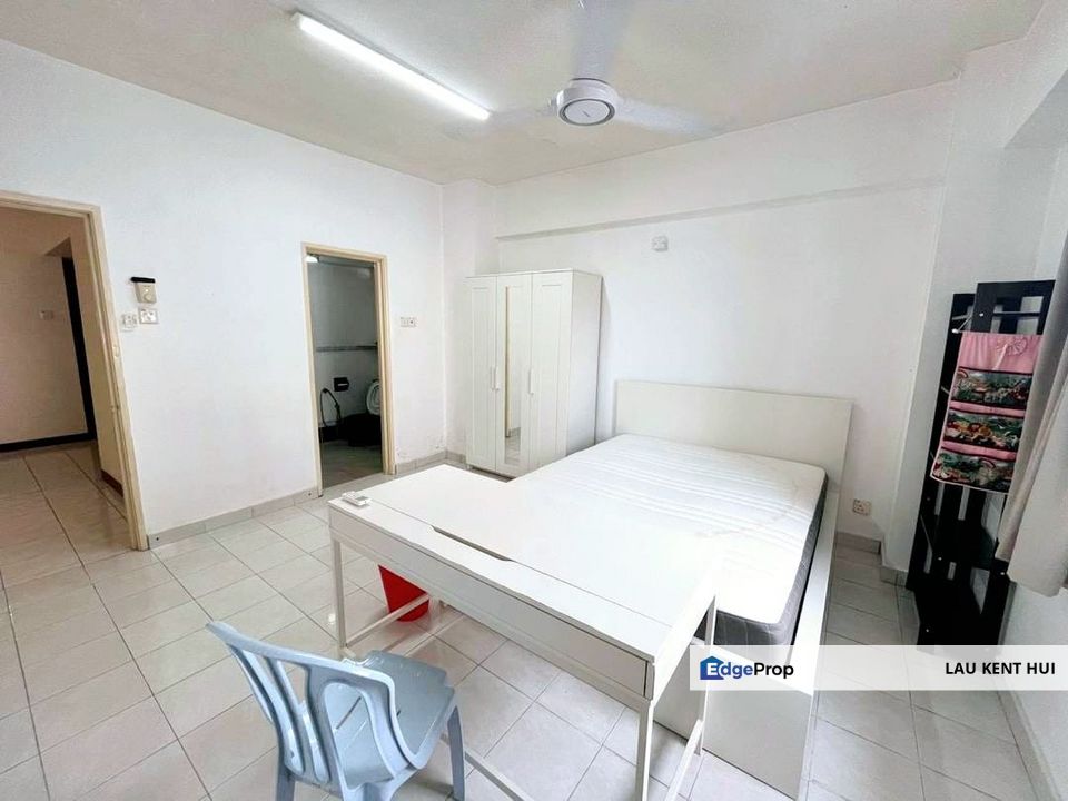 Vista Komanwel B Bukit Jalil Kuala Lumpur Well Kept Good location Walking to IMU and Sri Petaling LRT Station Below Bank Value, Kuala Lumpur, Bukit Jalil