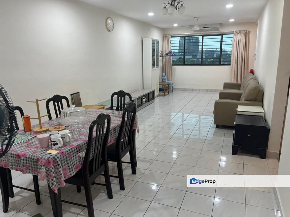 Puncak Damansara Fully Furnished Fully renovated , Selangor, Kayu Ara