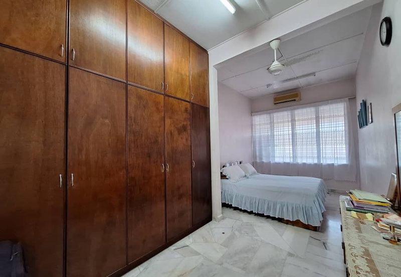 Happy Garden (Taman Gembira)