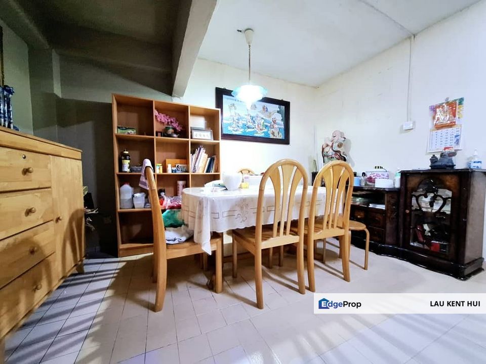 Taman Ampang Indah Ampang Selangor Nice Unit Fully renovated Move in Condition , Selangor, Ampang