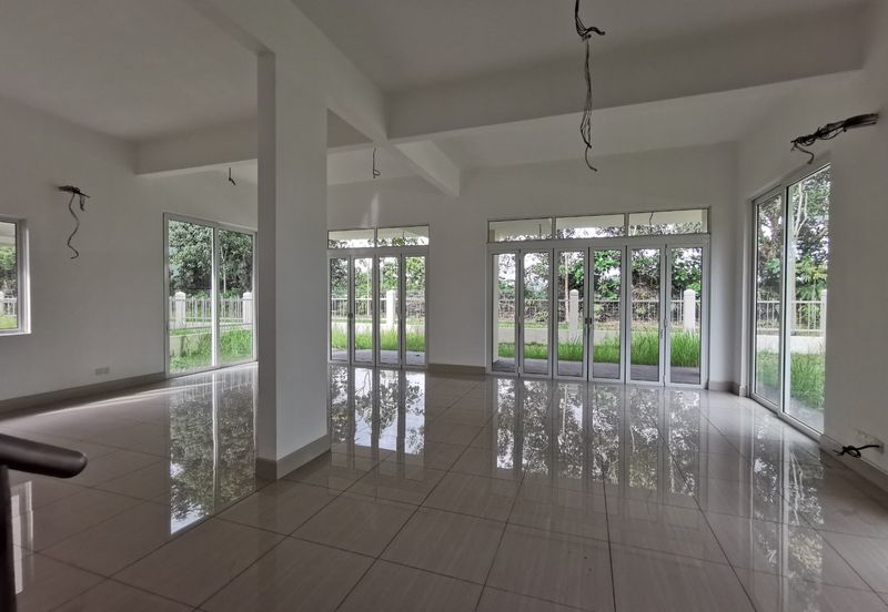 Villa Heights @ Equine Park