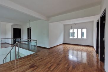 Villa Heights @ Equine Park