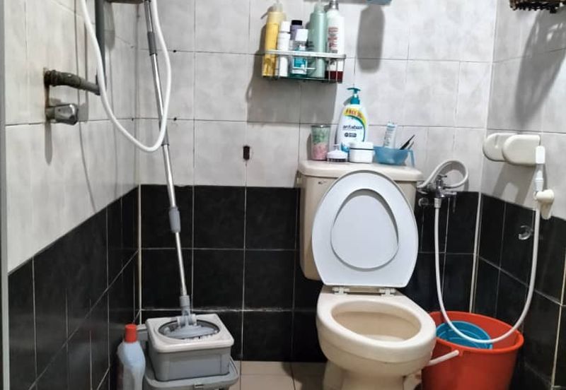 Endah Regal Condominium