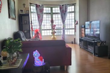 Endah Regal Condominium