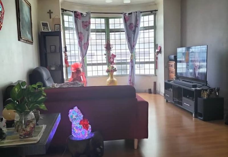 Endah Regal Condominium