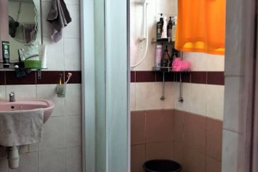 Endah Regal Condominium