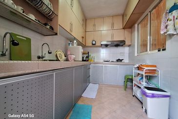 Taman Impian Indah (Paragon Heights)