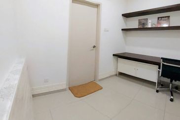 I Residence @ I City