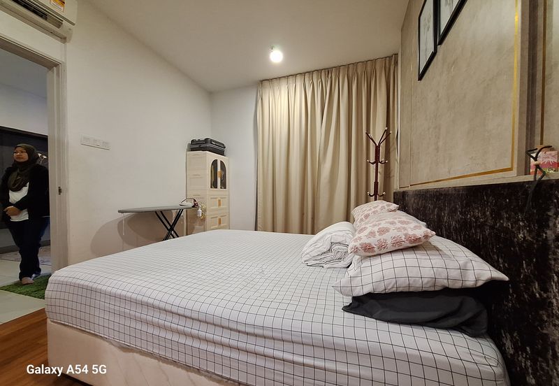 I Residence @ I City