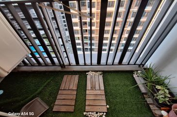 I Residence @ I City