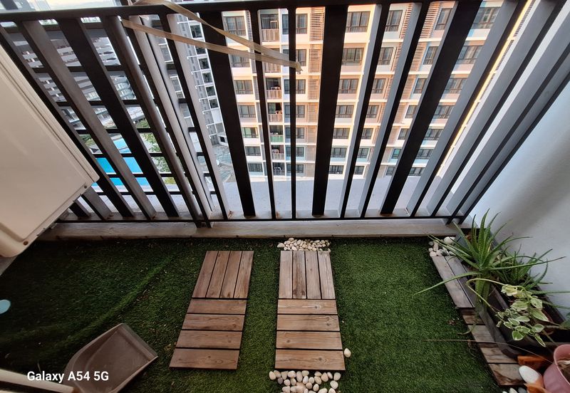 I Residence @ I City