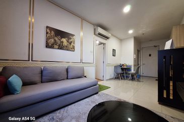 I Residence @ I City