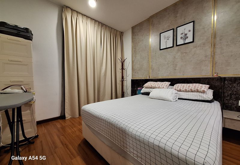 I Residence @ I City