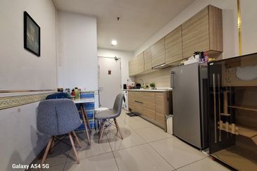 I Residence @ I City