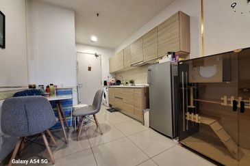 I Residence @ I City