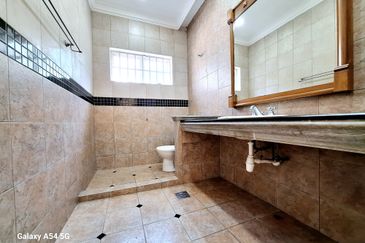 Jalan Equine, Taman Equine