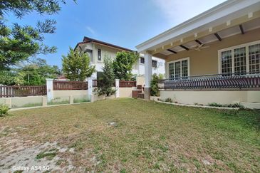 Jalan Equine, Taman Equine