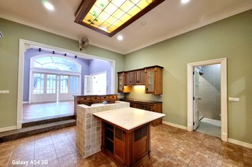 Jalan Equine, Taman Equine