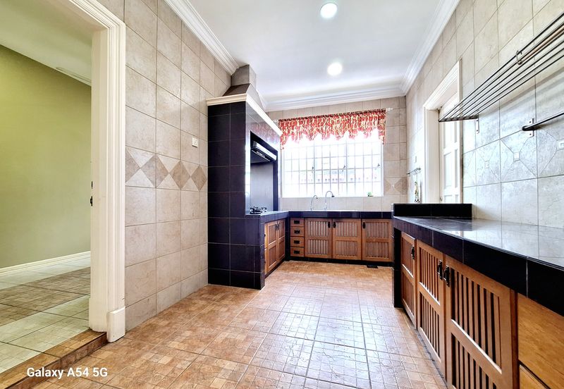 Jalan Equine, Taman Equine