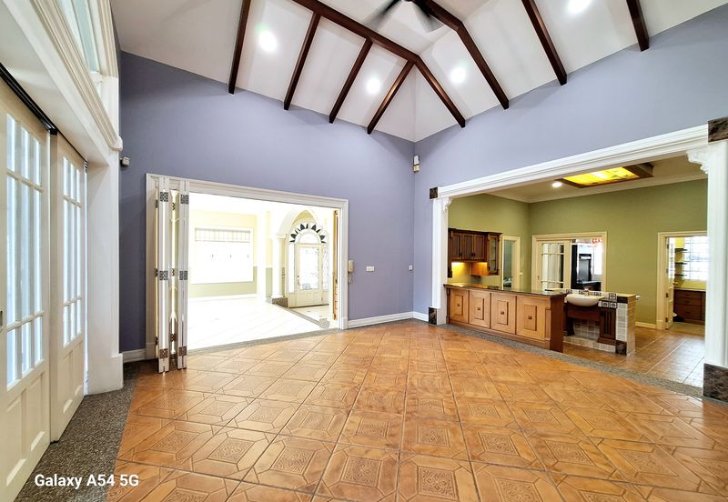 Jalan Equine, Taman Equine