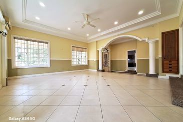 Jalan Equine, Taman Equine