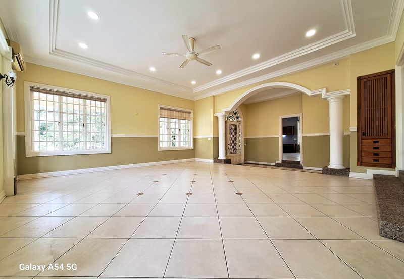 Jalan Equine, Taman Equine