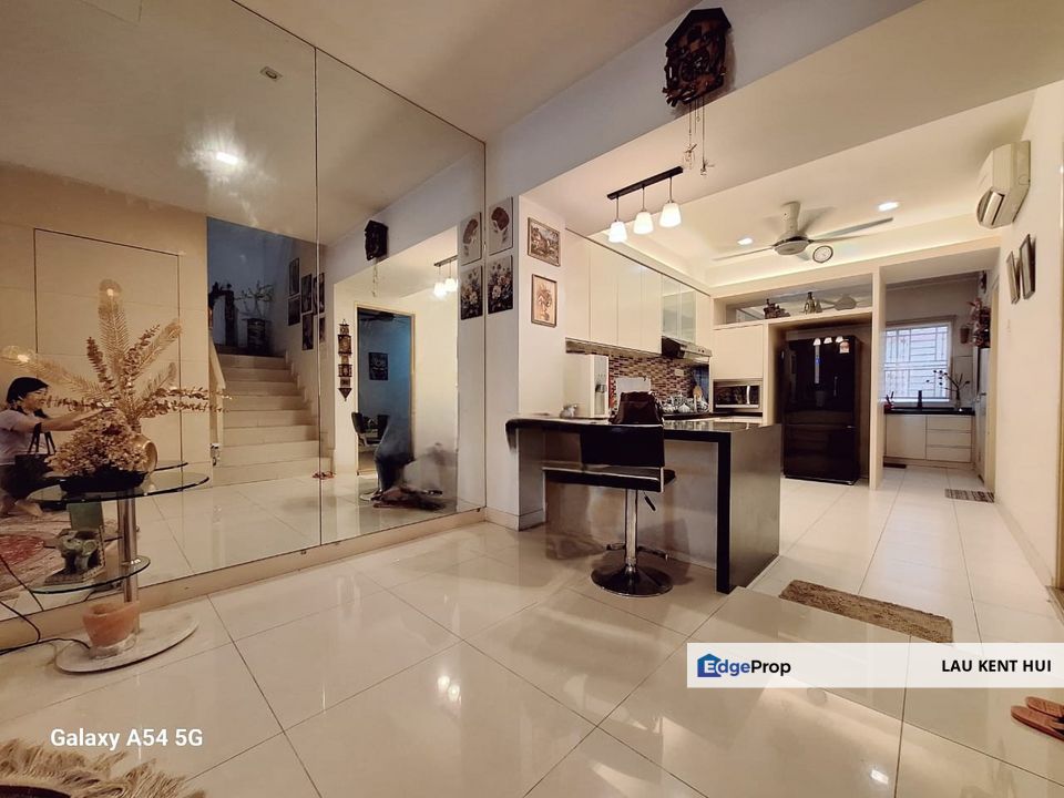 Bandar Nusaputra Puchong South Selangor Bring Luggage Only Move in Condition Next To Mex Highway, Cyberjaya , Selangor, Puchong South