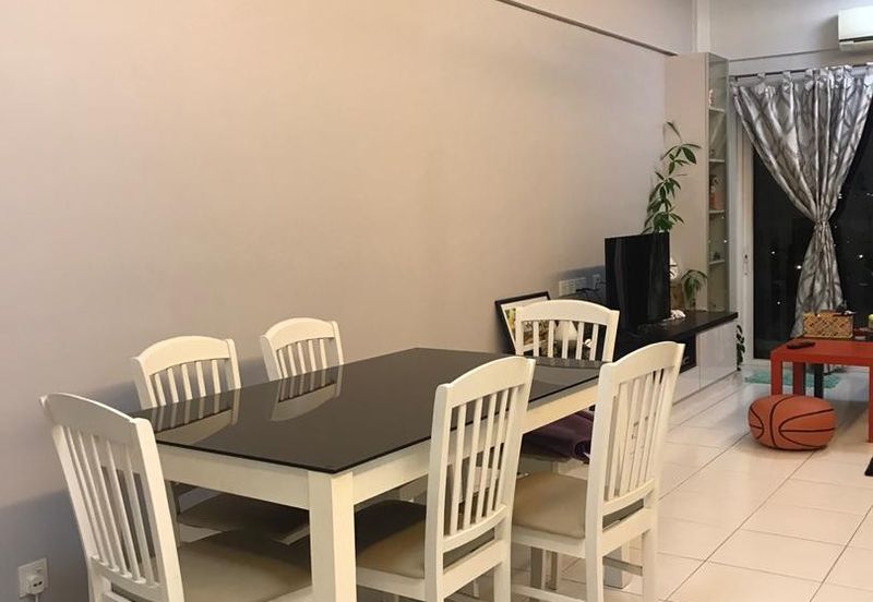 First Residence (Residensi Unggul)