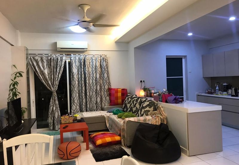 First Residence (Residensi Unggul)