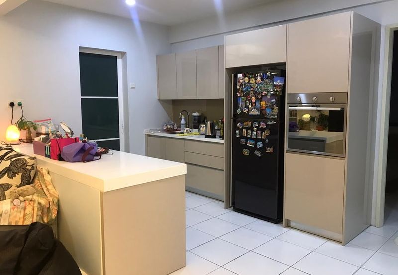 First Residence (Residensi Unggul)