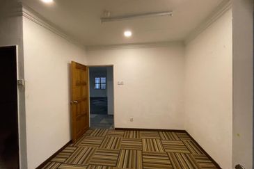 Affordable Office Jalan Ipoh with Private washroom and near MRT